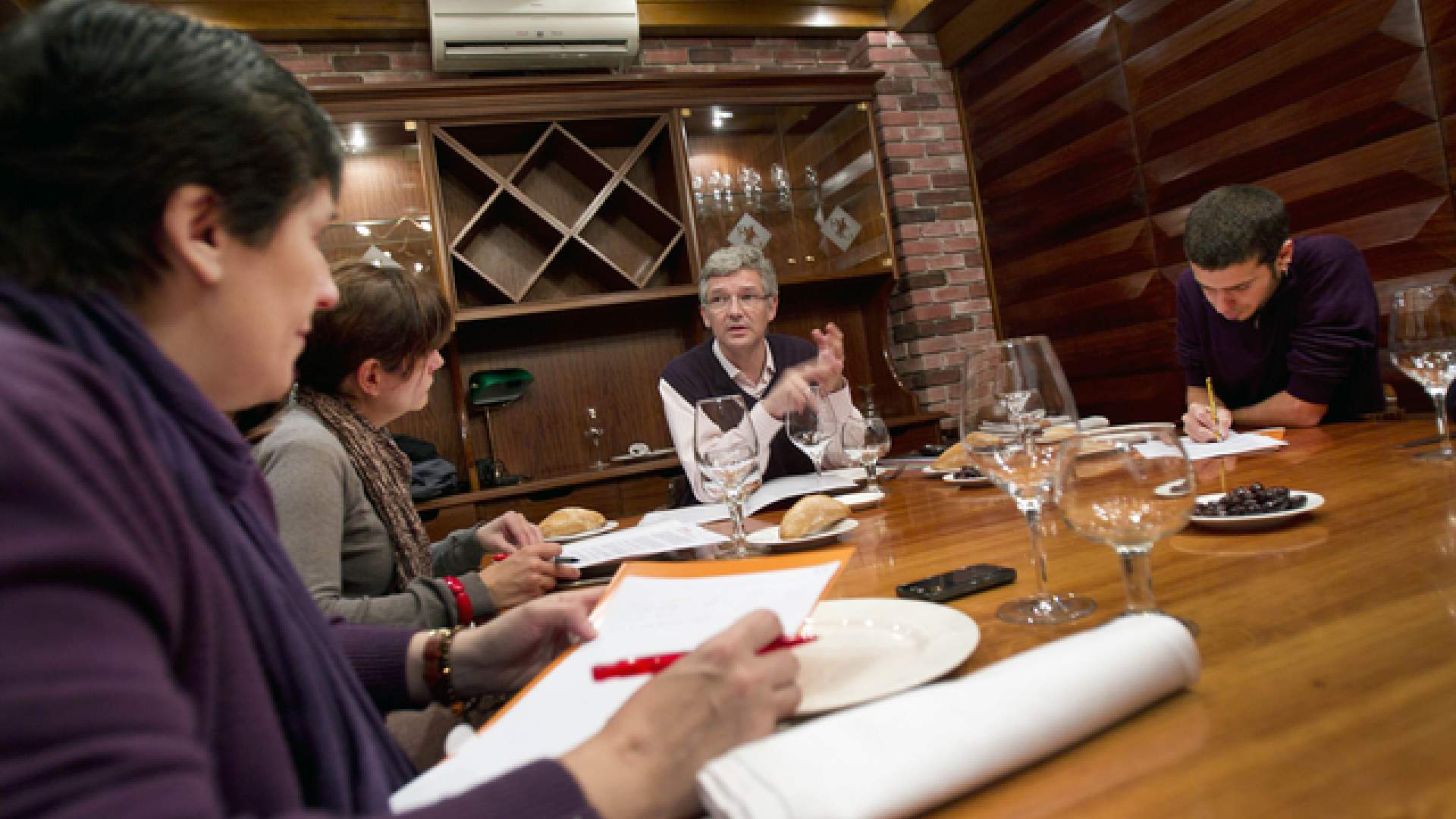 El COVIB analiza con la prensa la actualidad informativa veterinaria